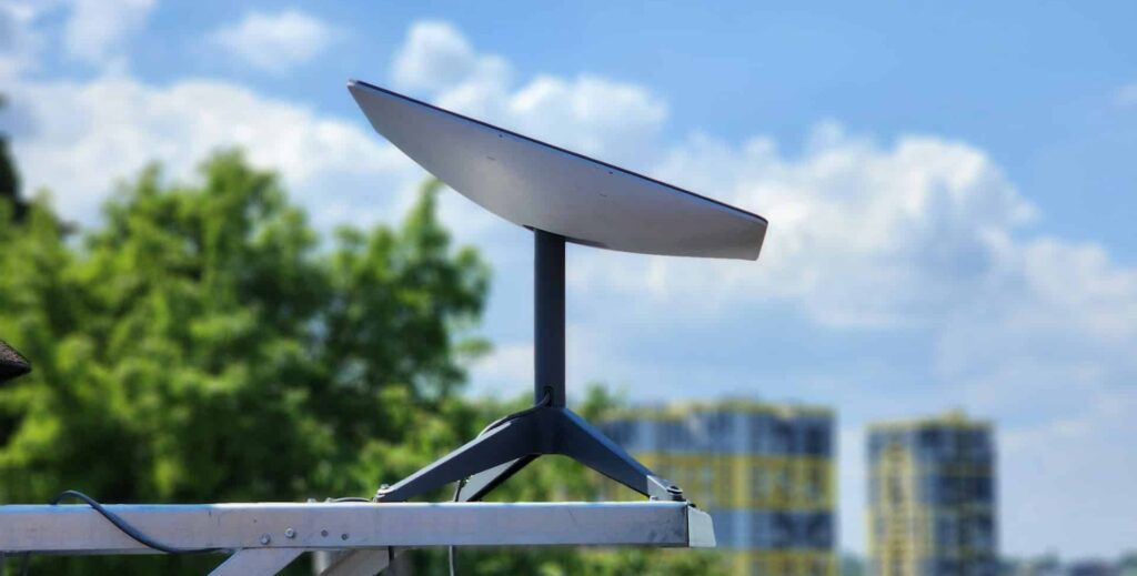 an image of a satellite dish